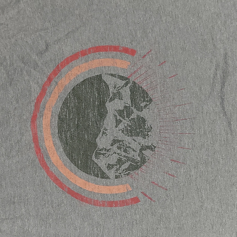 Shirt - Picture 3 of 4